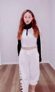 听说最近流行甜野风格?
不好意思那不就是我嘛?? 安排?
#风里雨里我的心只属于你 #花椒好舞蹈 